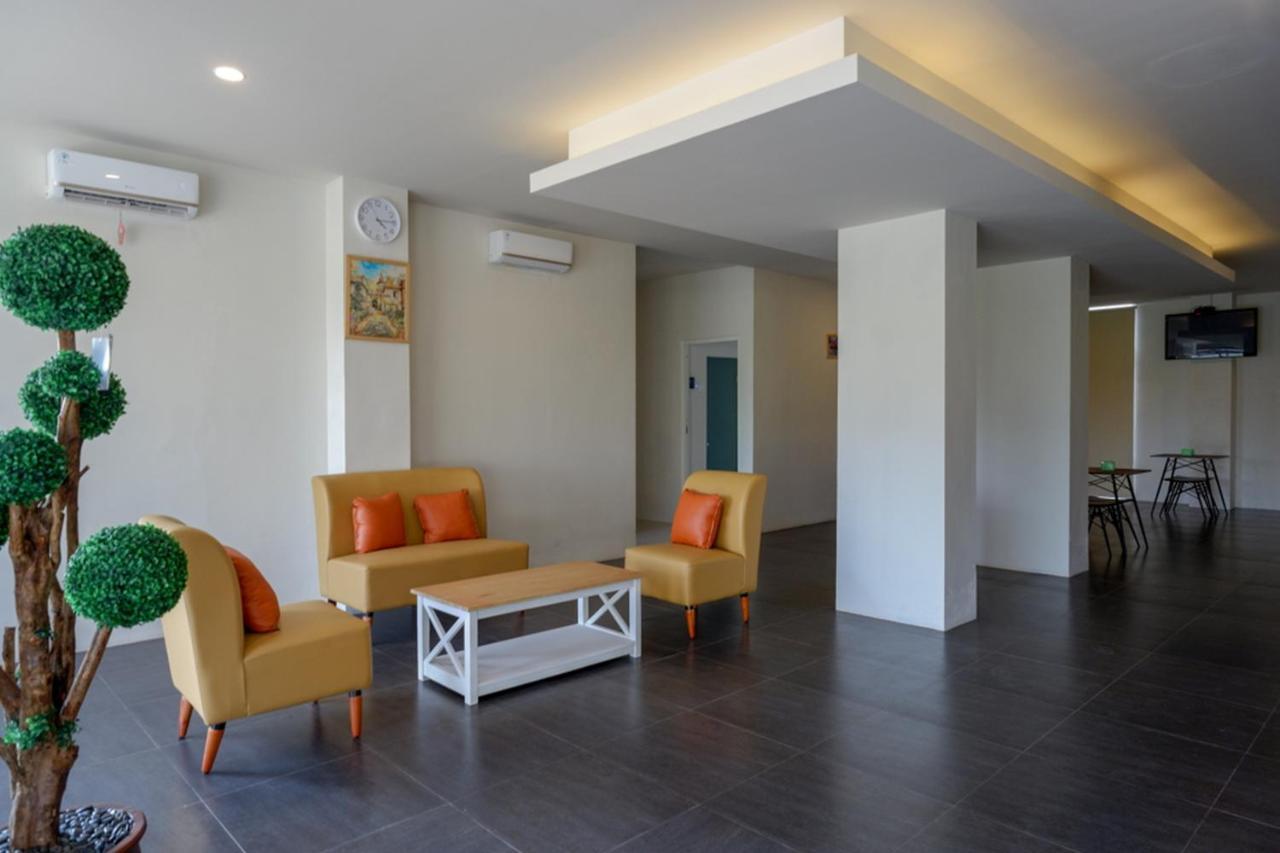 Reddoorz Plus Near Solo Baru ภายนอก รูปภาพ