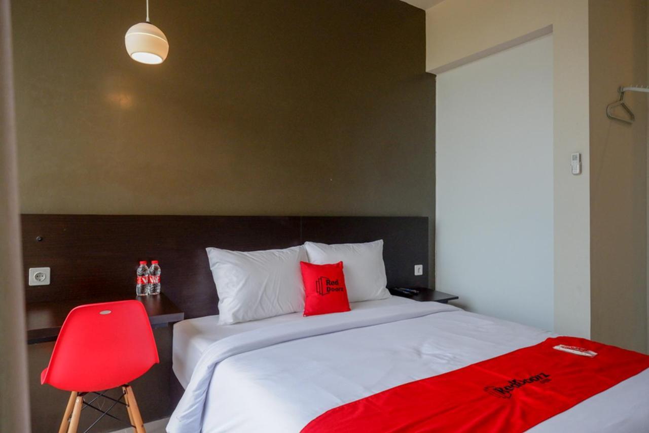 Reddoorz Plus Near Solo Baru ภายนอก รูปภาพ