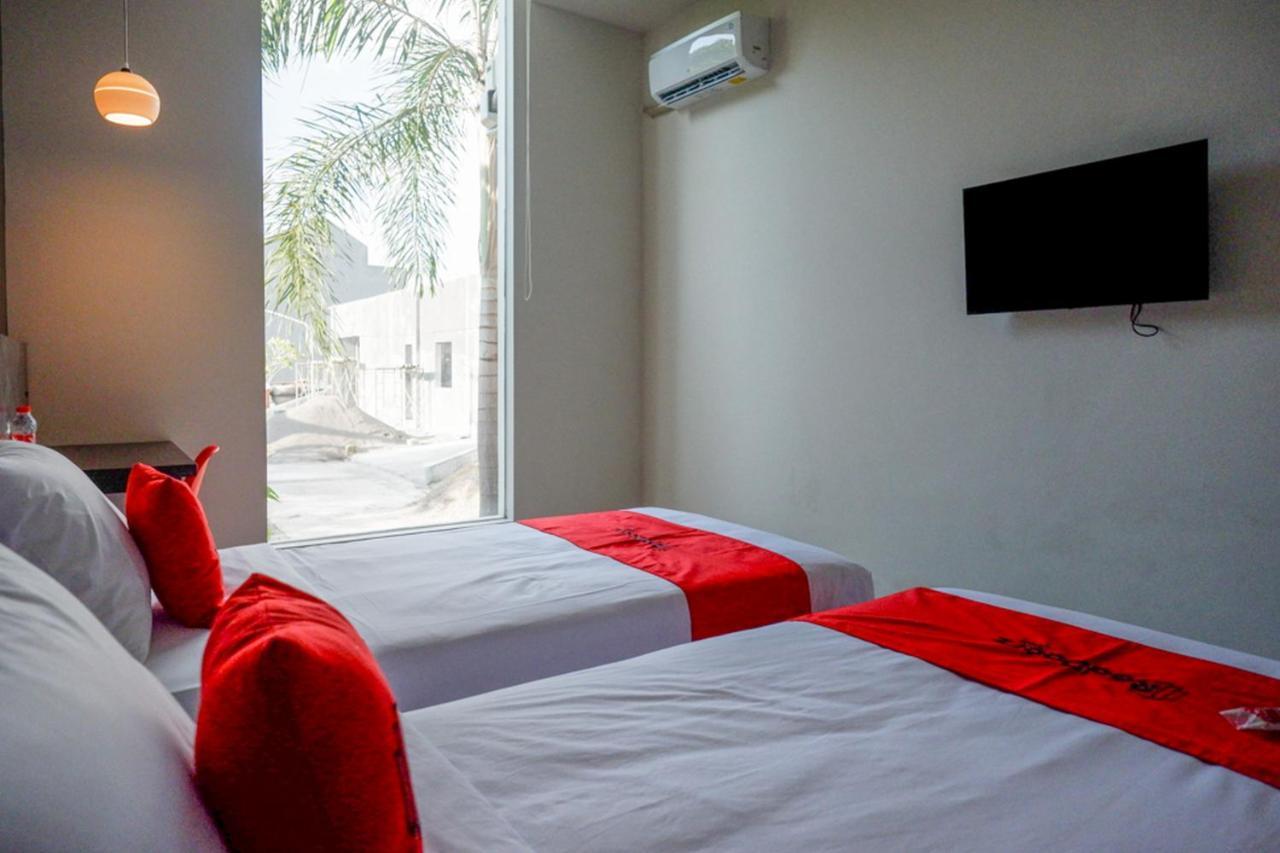 Reddoorz Plus Near Solo Baru ภายนอก รูปภาพ