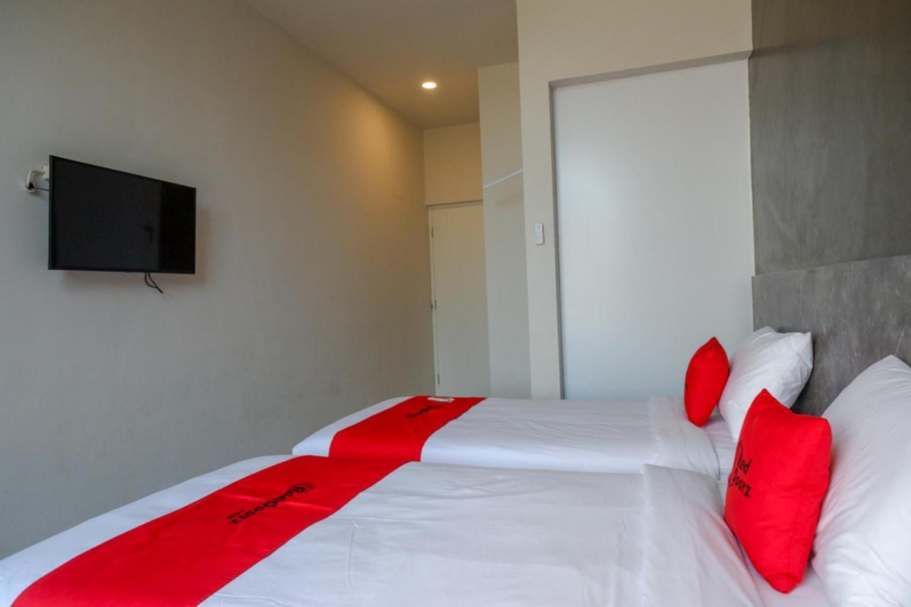 Reddoorz Plus Near Solo Baru ภายนอก รูปภาพ