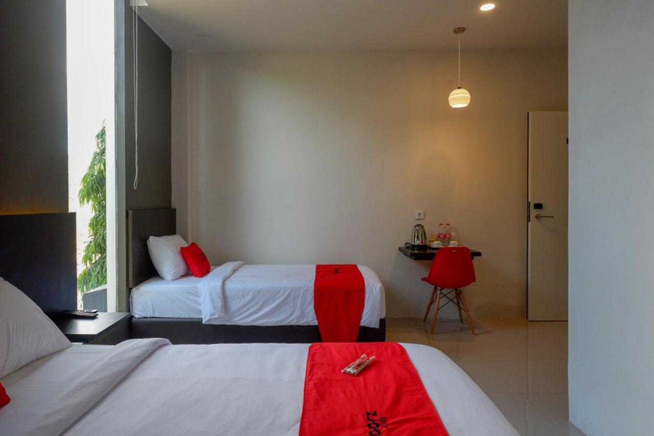 Reddoorz Plus Near Solo Baru ภายนอก รูปภาพ