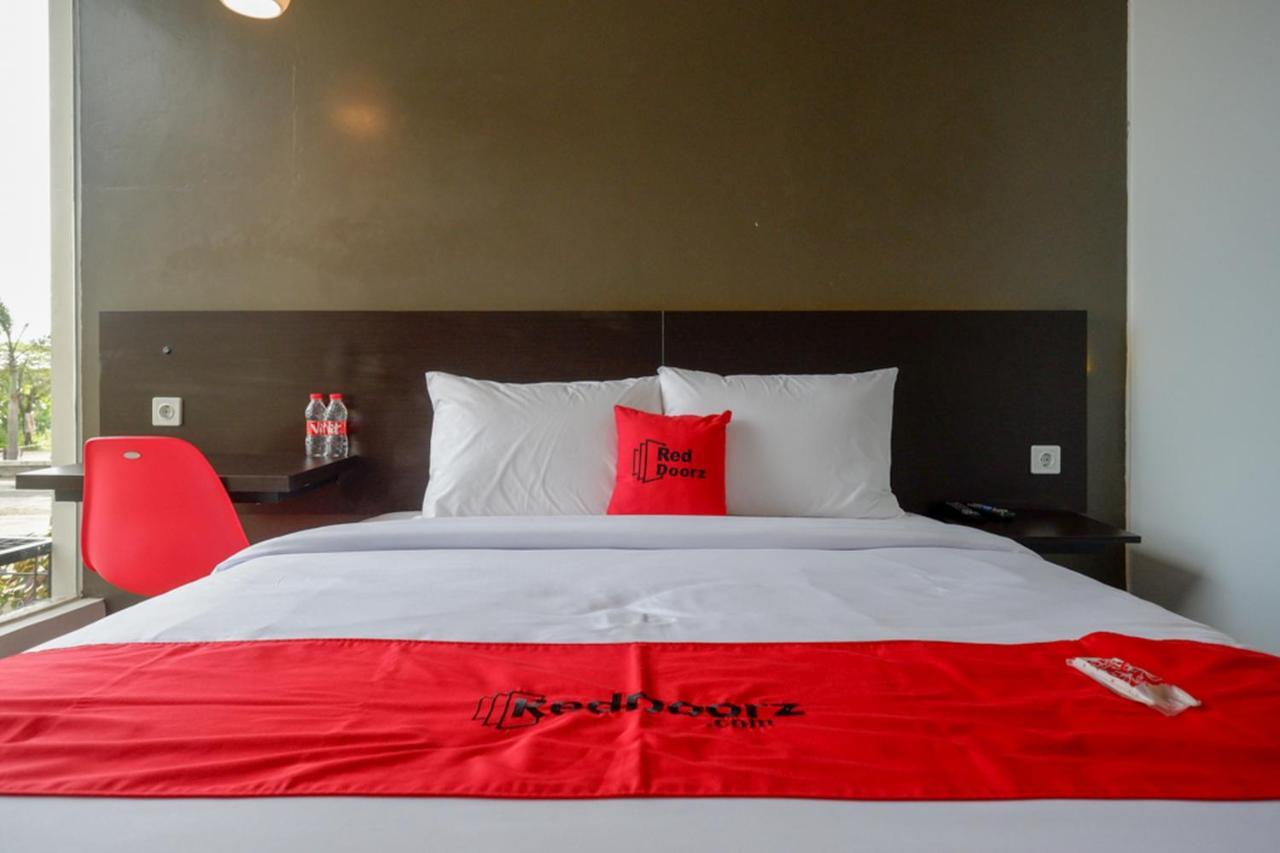 Reddoorz Plus Near Solo Baru ภายนอก รูปภาพ