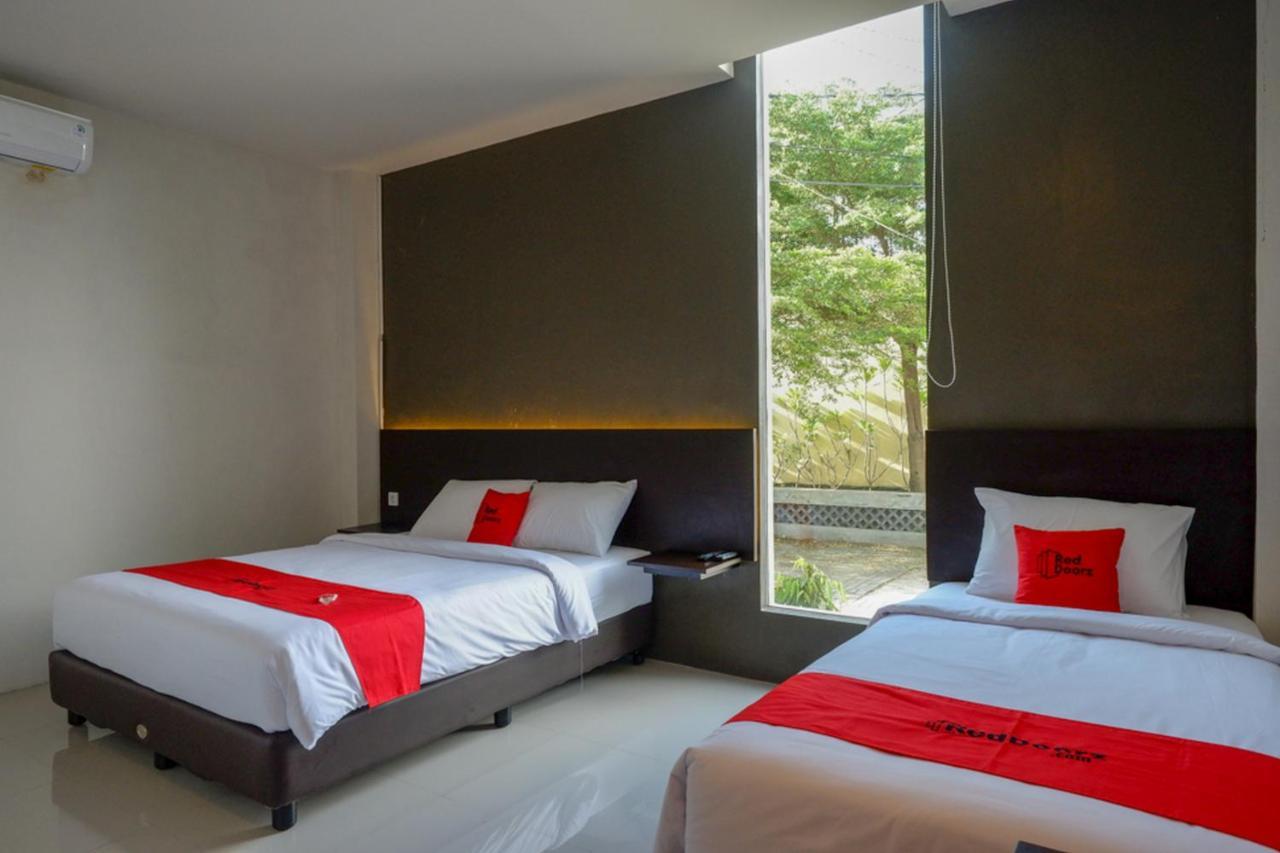 Reddoorz Plus Near Solo Baru ภายนอก รูปภาพ
