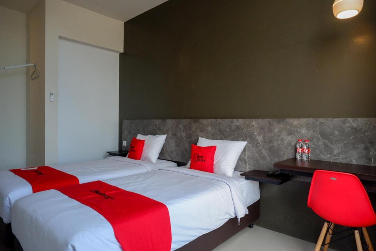 Reddoorz Plus Near Solo Baru ภายนอก รูปภาพ