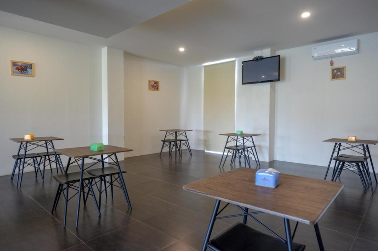 Reddoorz Plus Near Solo Baru ภายนอก รูปภาพ