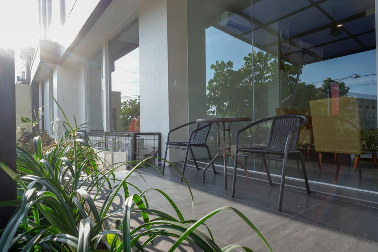 Reddoorz Plus Near Solo Baru ภายนอก รูปภาพ