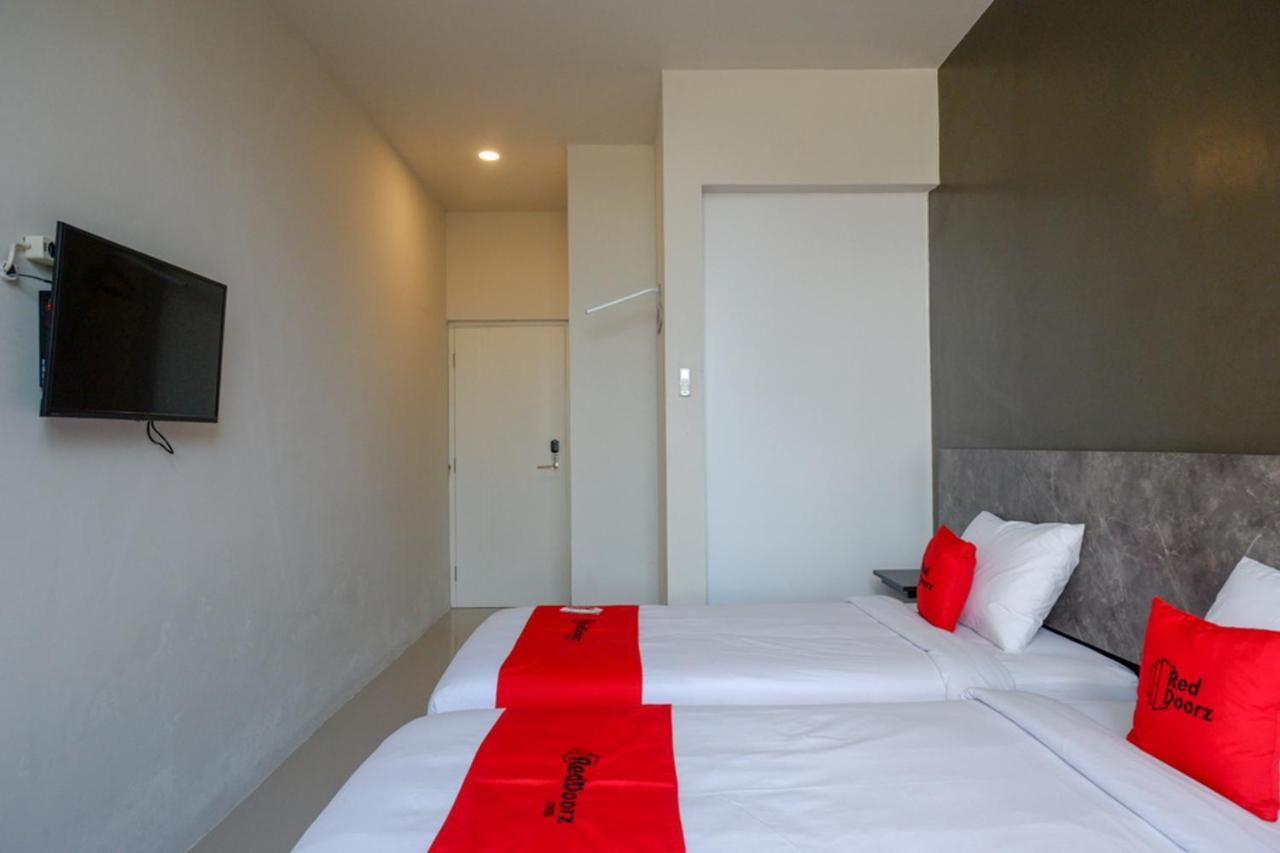 Reddoorz Plus Near Solo Baru ภายนอก รูปภาพ